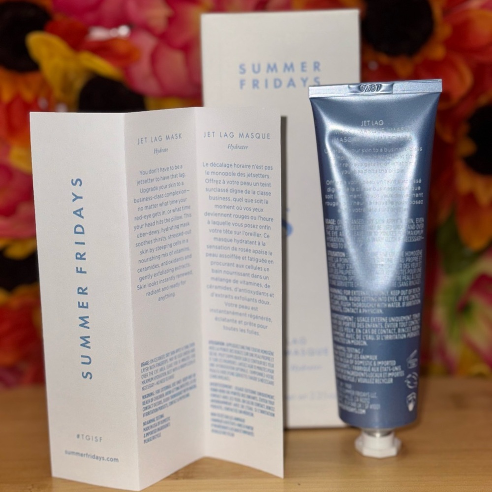 Summer Fridays Jet Lag Mask in White and Blue - Picture 4 of 7